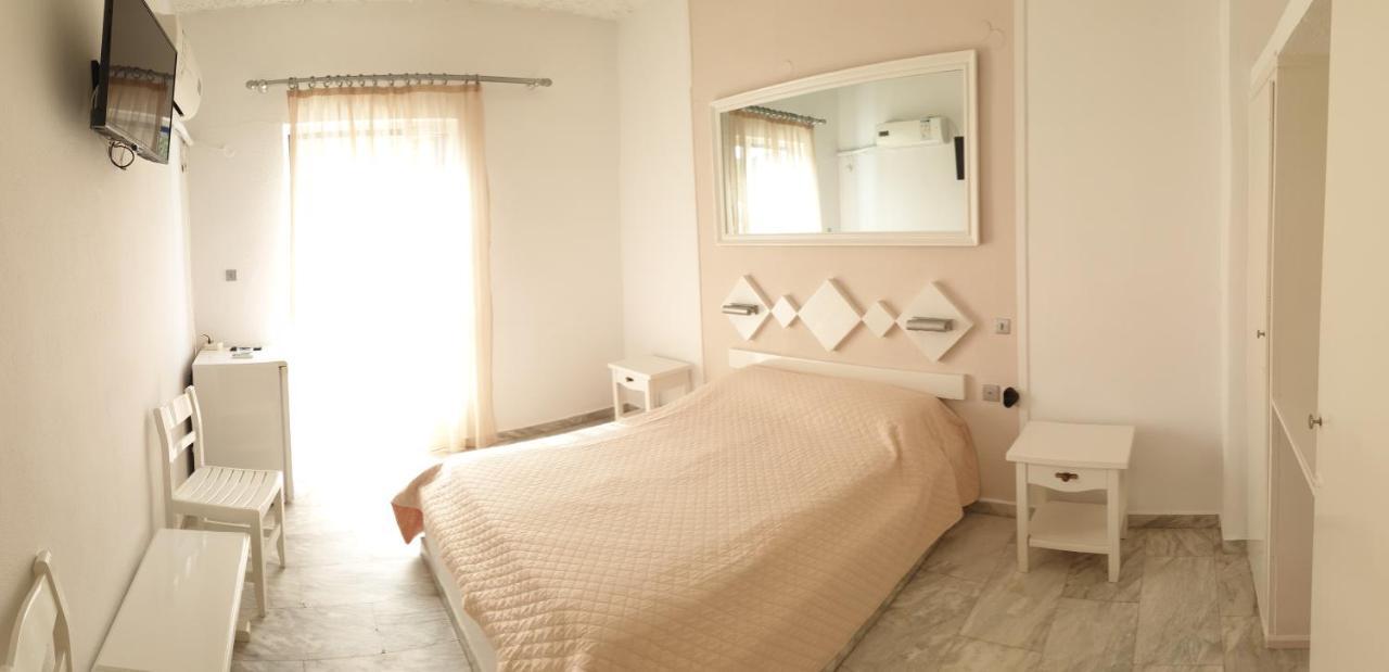 Porto Castello Hotel Фира Екстериор снимка