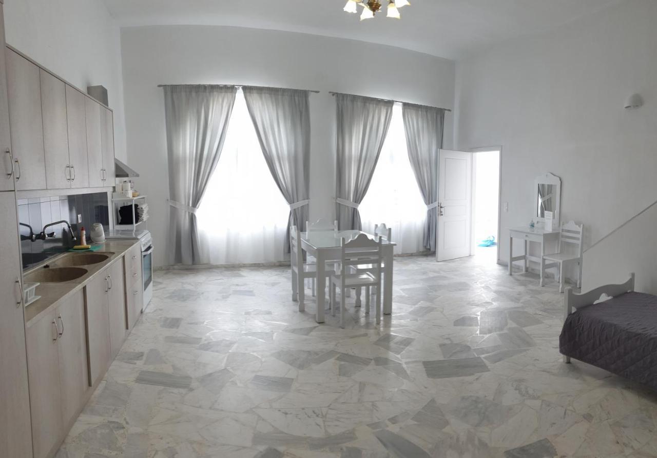 Porto Castello Hotel Фира Екстериор снимка