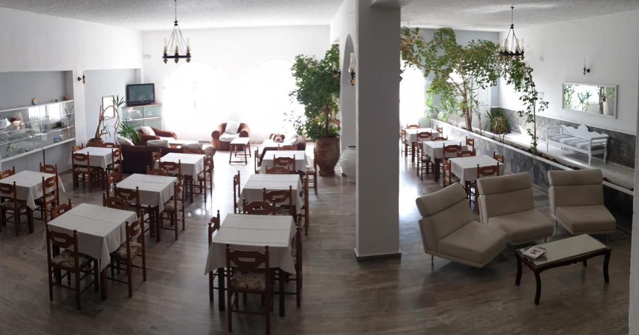 Porto Castello Hotel Фира Екстериор снимка