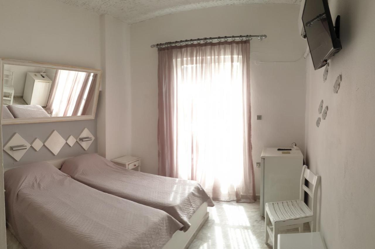 Porto Castello Hotel Фира Екстериор снимка