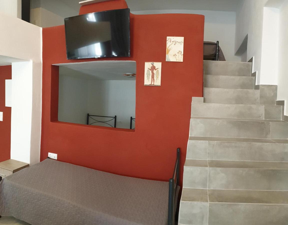 Porto Castello Hotel Фира Екстериор снимка