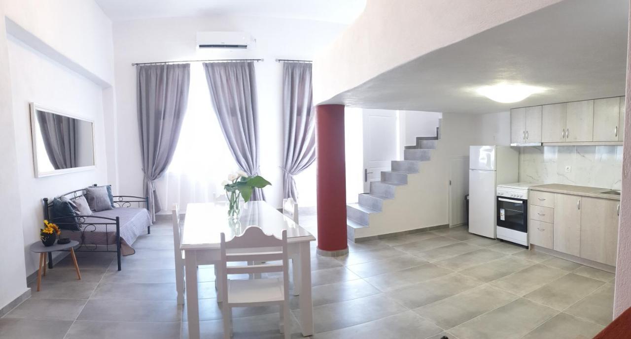 Porto Castello Hotel Фира Екстериор снимка