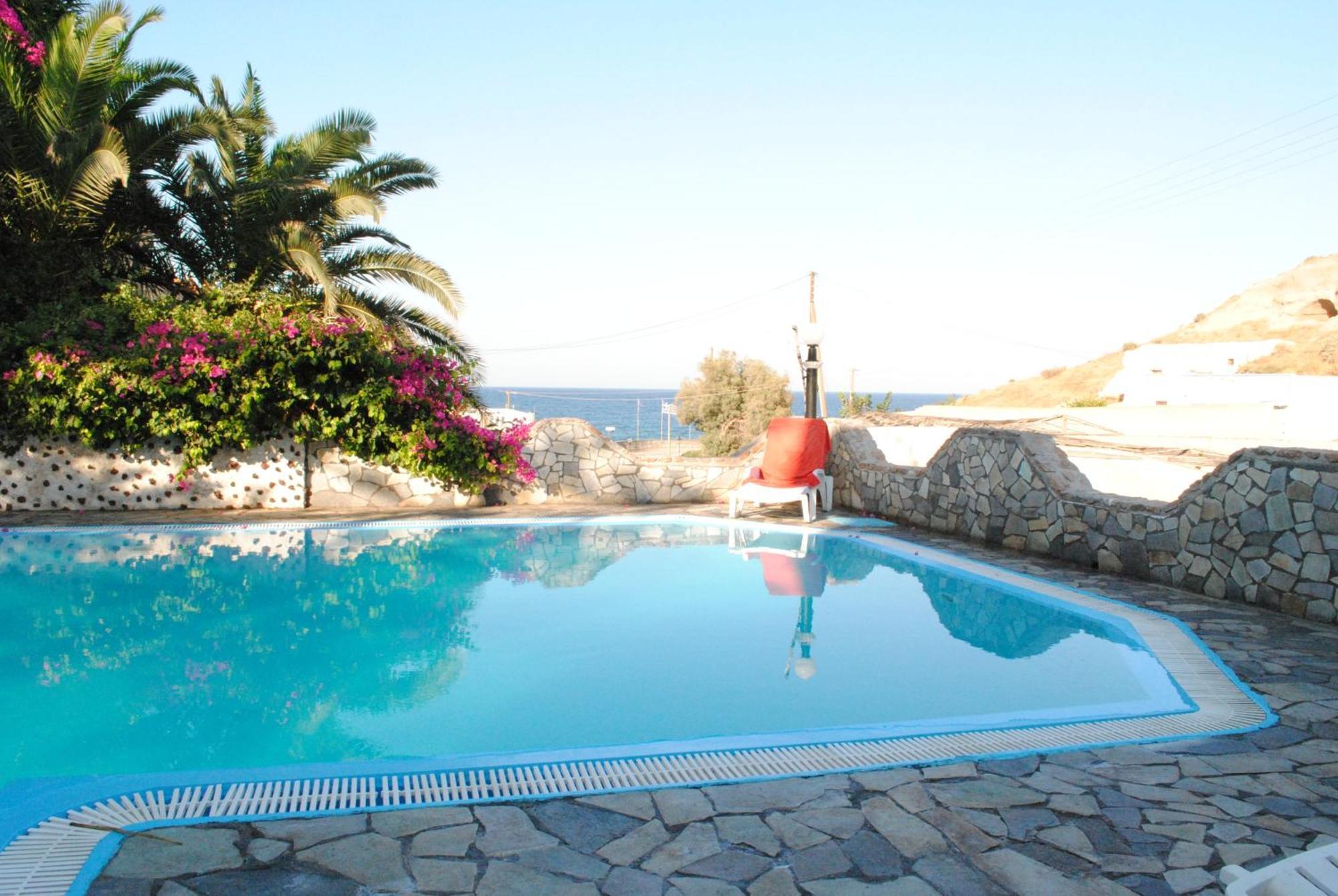 Porto Castello Hotel Фира Екстериор снимка