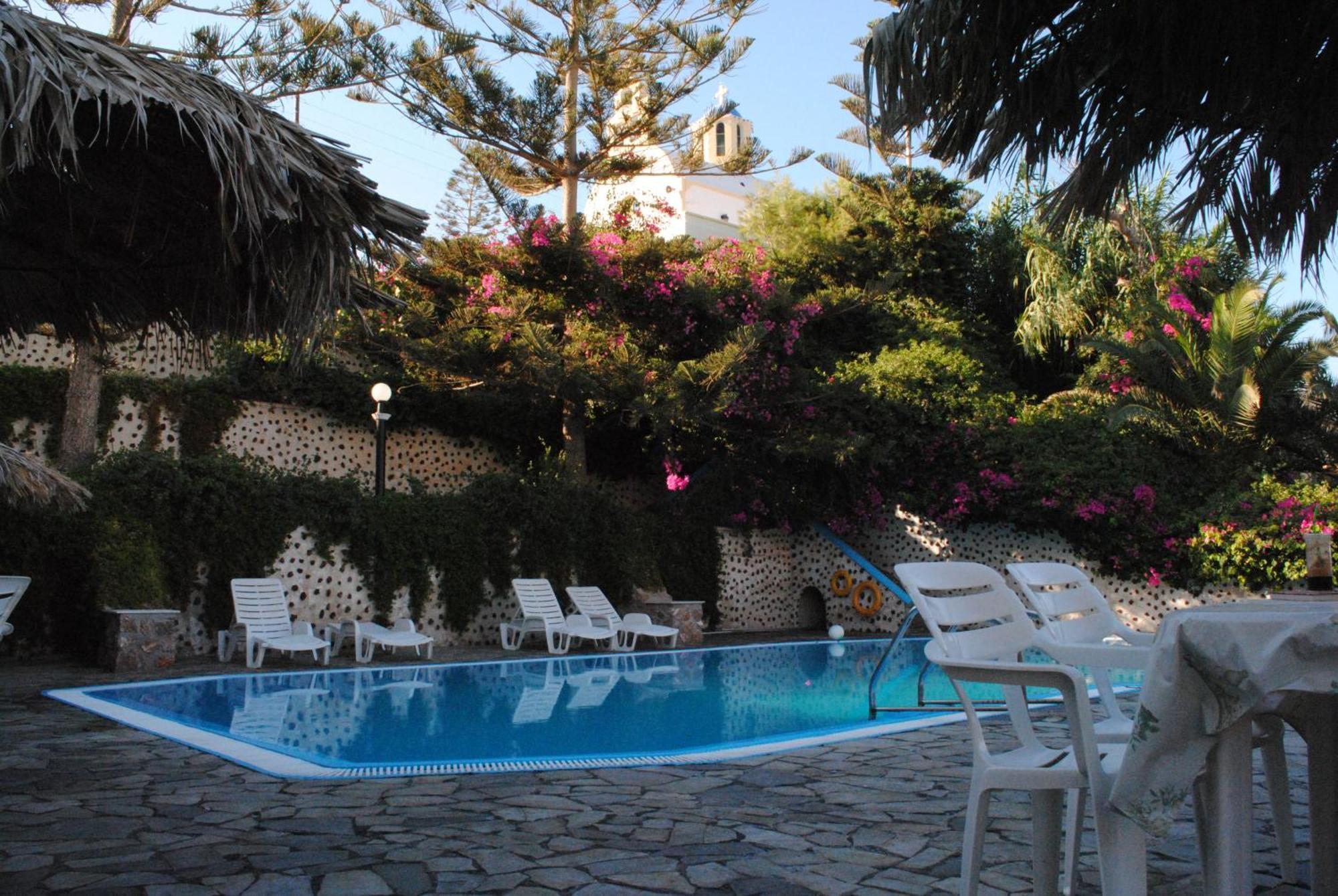 Porto Castello Hotel Фира Екстериор снимка