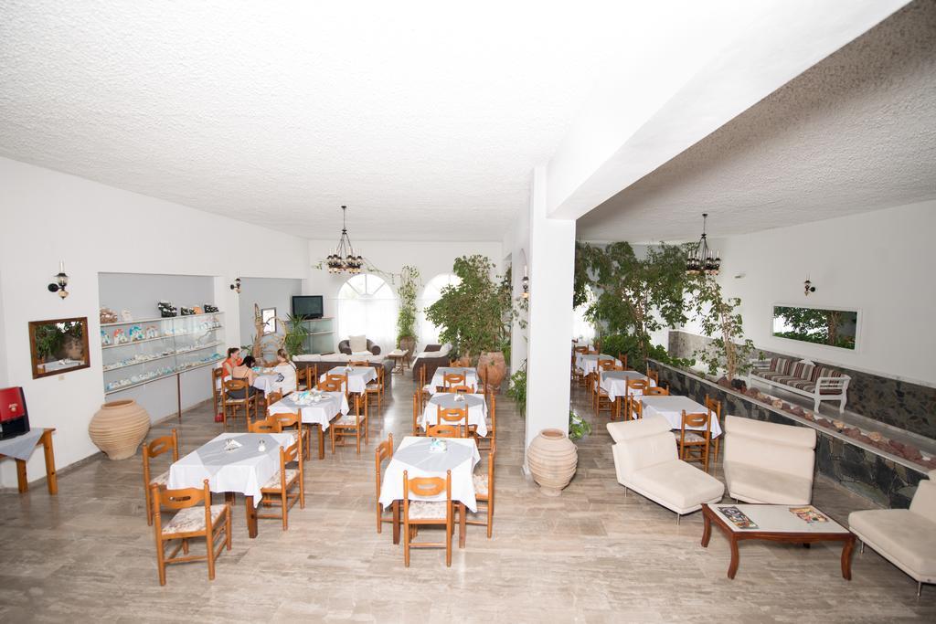 Porto Castello Hotel Фира Екстериор снимка