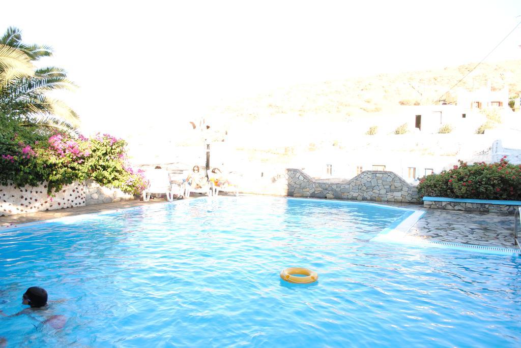 Porto Castello Hotel Фира Екстериор снимка