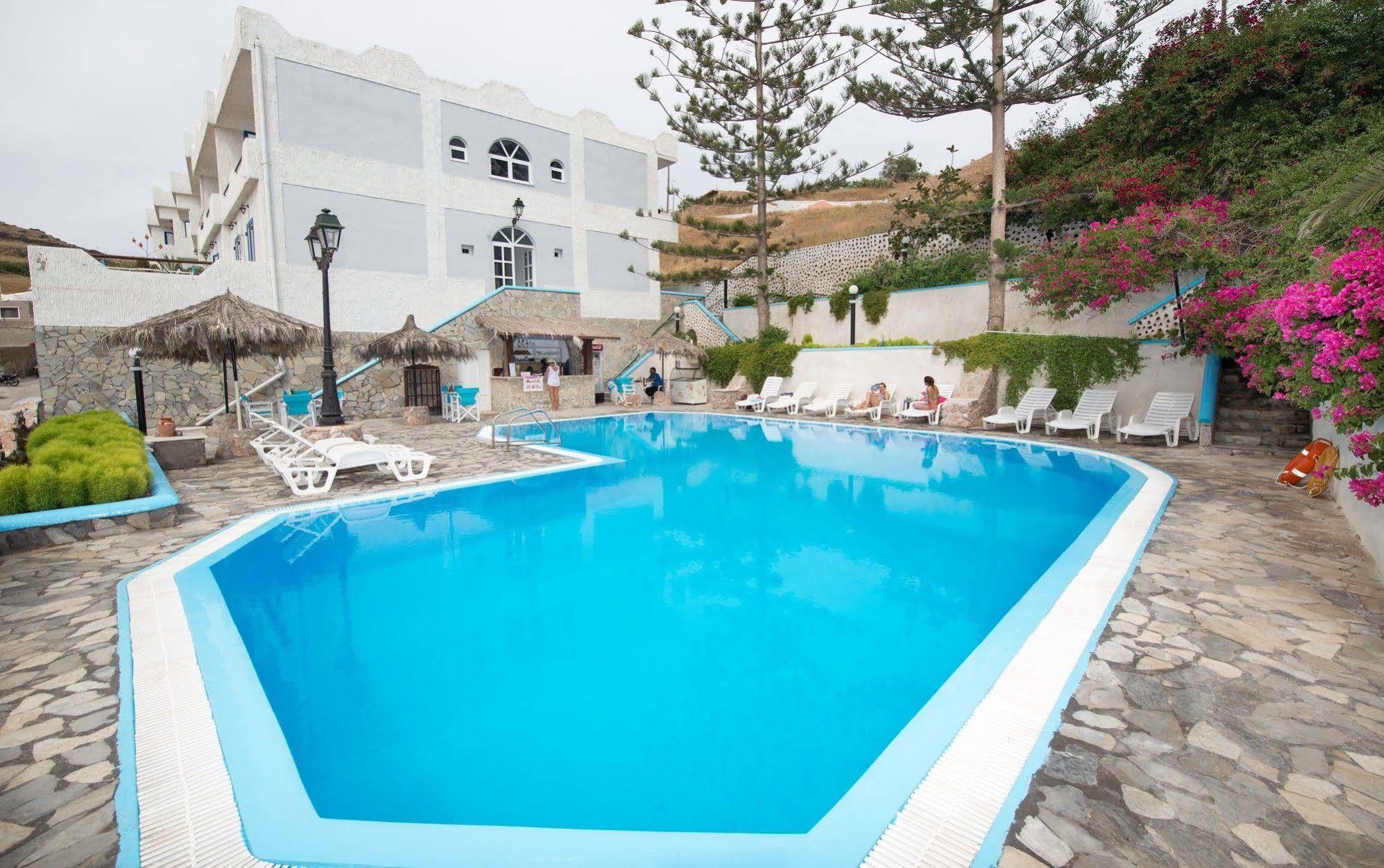 Porto Castello Hotel Фира Екстериор снимка