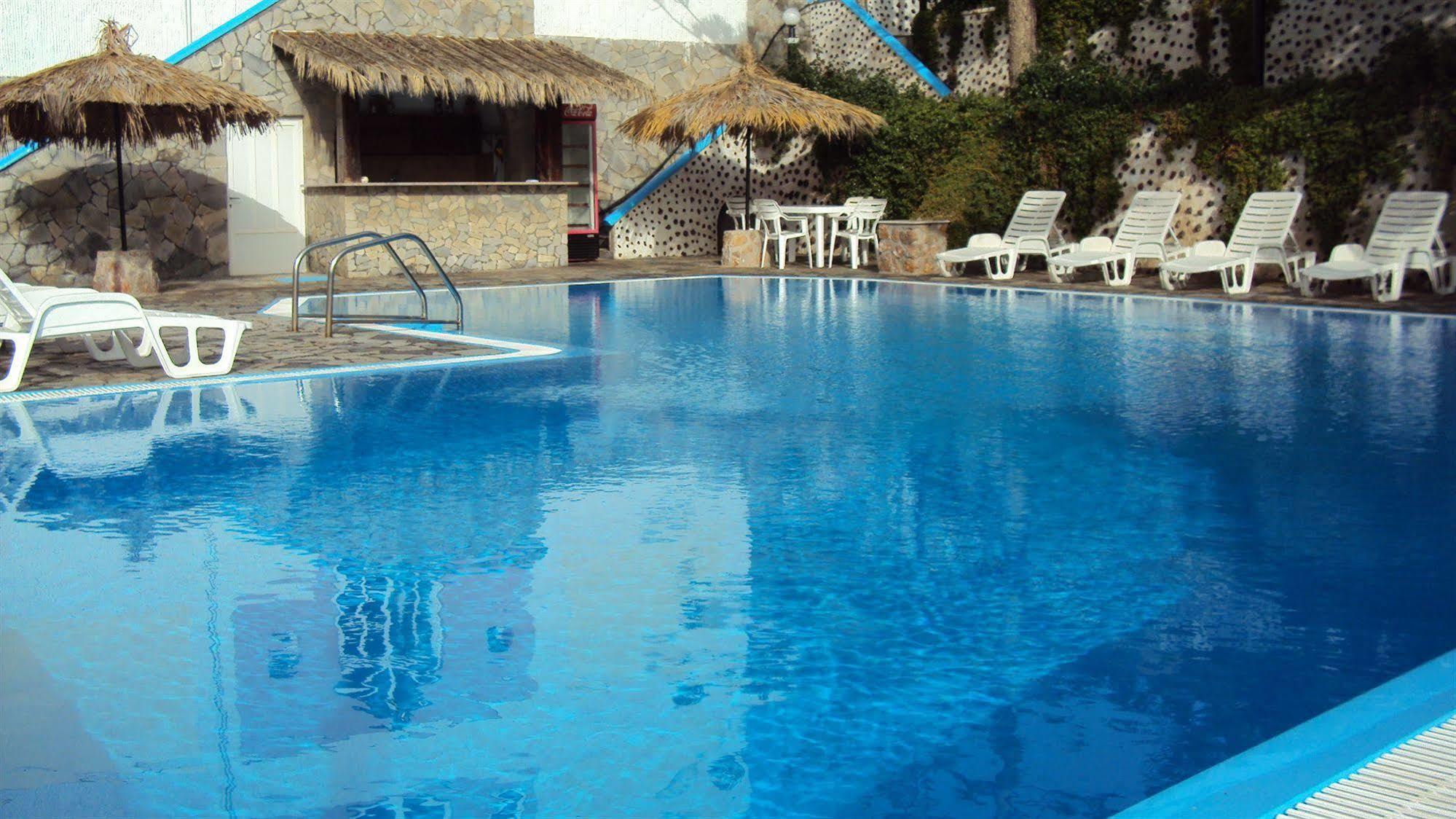 Porto Castello Hotel Фира Екстериор снимка